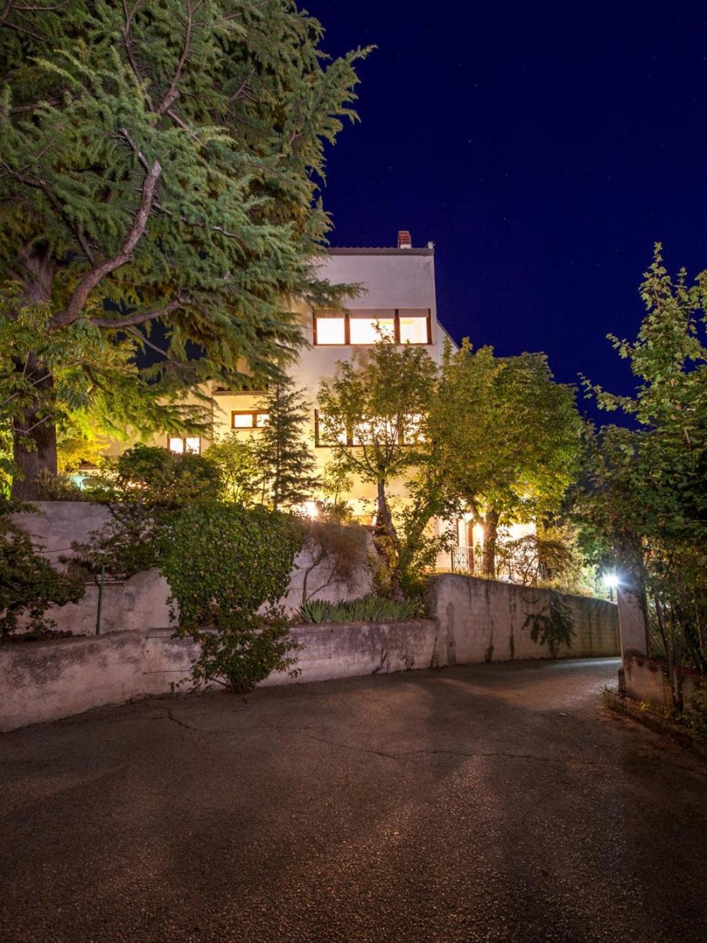 A Casa Di Galdino E Vittorianna Apartment L'Aquila Bagian luar foto