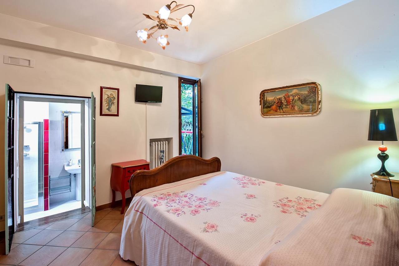 A Casa Di Galdino E Vittorianna Apartment L'Aquila Bagian luar foto